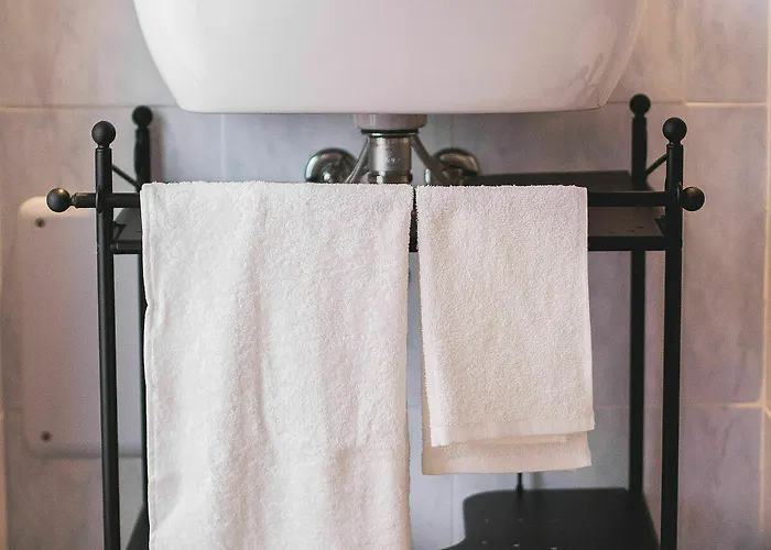 Happiness - Center 3*