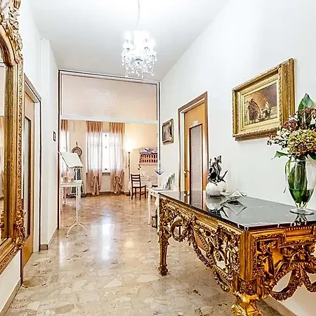 Happiness - Center 3* Verona
