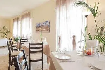 Bed & Breakfast Happiness - Center 3*