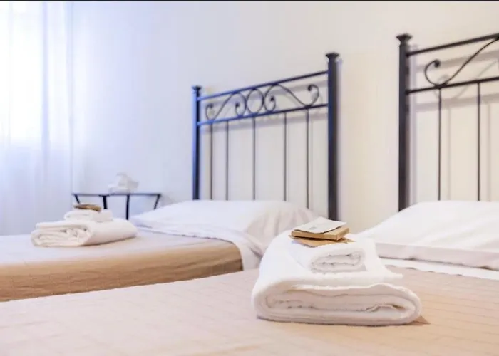 Bed & Breakfast Happiness - Center 3*