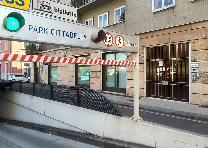 Happiness - Center Verona